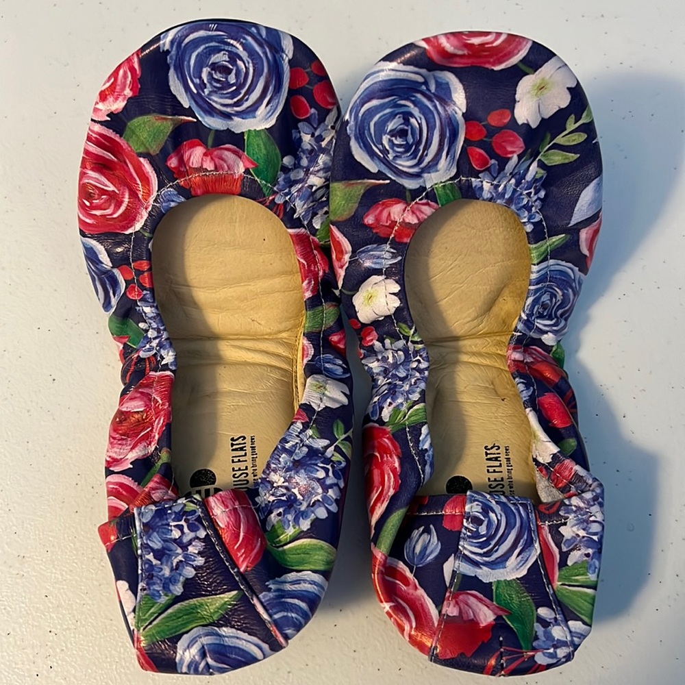 Storehouse Flats size 7